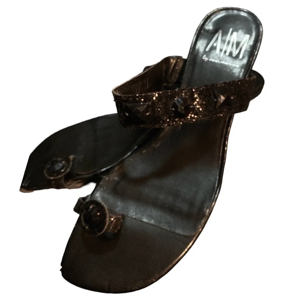 𝅺$5$ add on AM by Ann Marino black bejeweled thong kitten heel. Size 8 - Picture 3 of 8